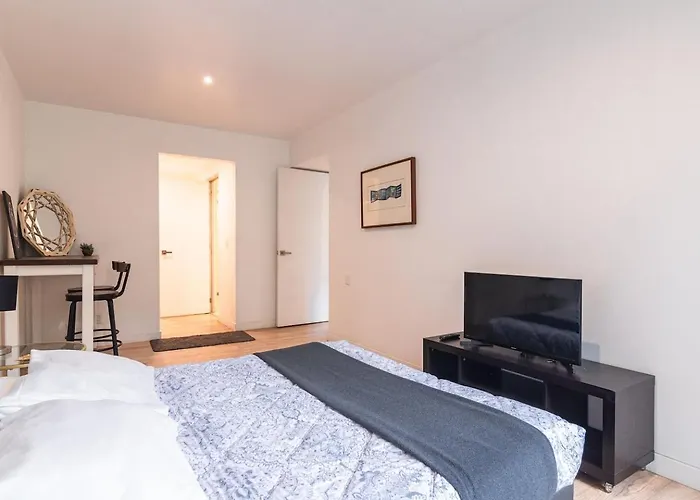 Apartamento Private Balcony Rooftop Lounge Free Parking